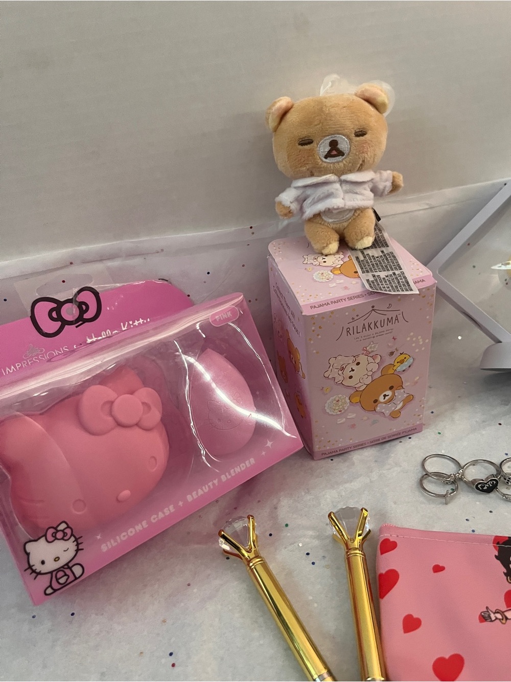 Kawaii Gift Bundle: Betty Boop, Hello Kitty, Rilakkuma & Accessories - Picture 5 of 5